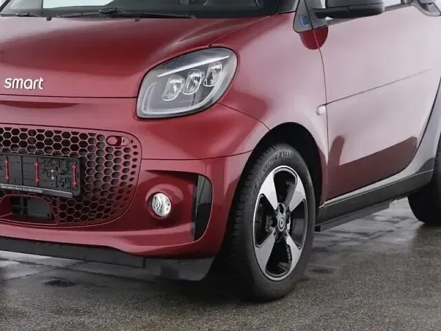 Gebraucht Smart ForTwo Electric Drive Exclusive 60 kW (82 PS) 2024 Bodypanels in carmine red () Coupé