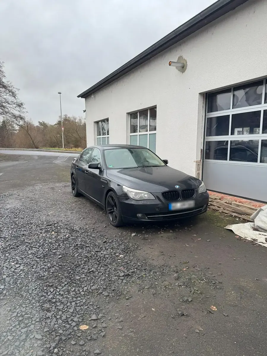 Gebraucht BMW 520 177 PS (130 kW) 2009 Schwarz Limousine