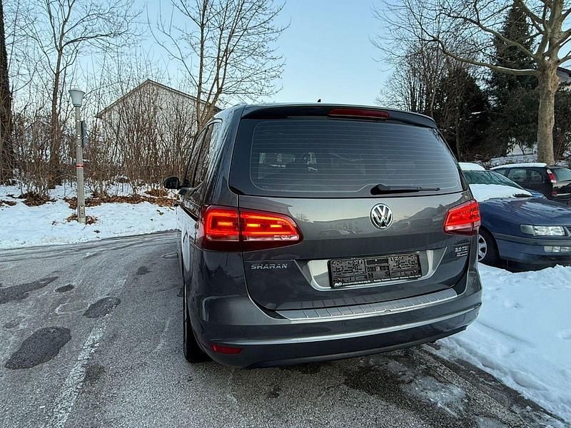 Gebraucht VW Sharan Comfortline 184 PS (135 kW) 2017 Indiumgrau metallic Van / Kleinbus