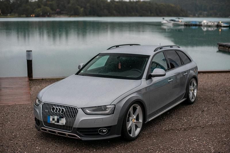 Silber Gebraucht 2014 Audi A4 Allroad Exclusive Kombi | 21.250 € - Bild 1/4