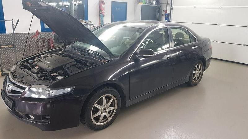 Gebraucht 2006 Honda Accord Executive Limousine | 2.800 € (Fairer Preis) - Bild 1/4