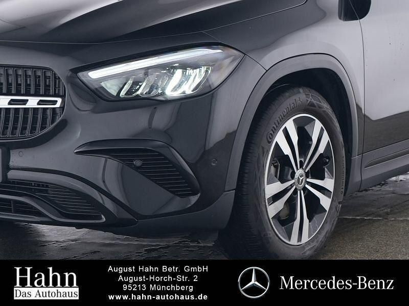 Gebraucht Mercedes GLA200 Progressive 163 PS (119 kW) 2024 Lack kosmosschwarz SUV