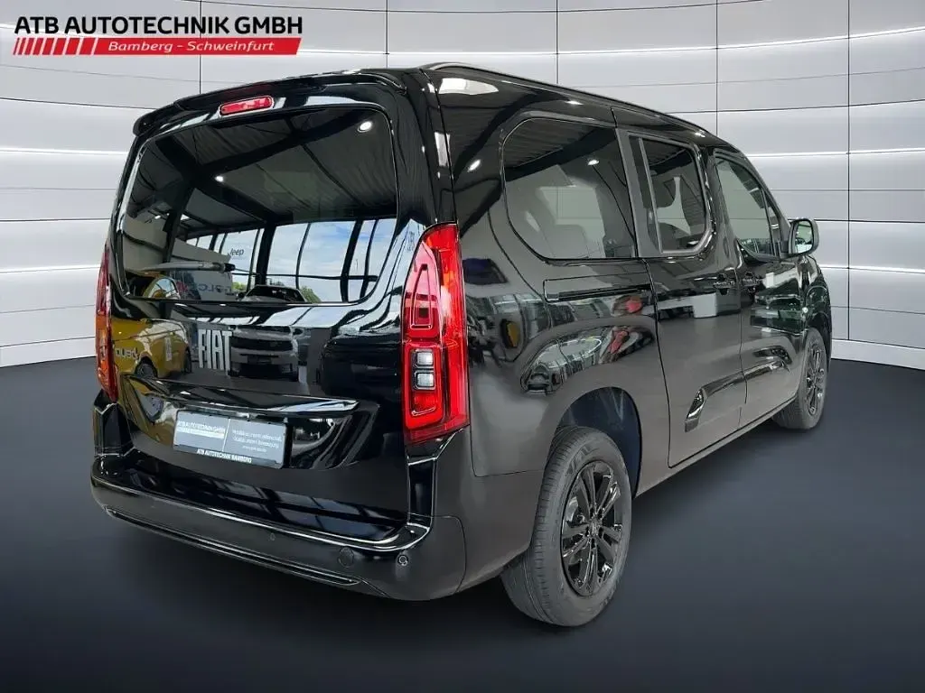Neu Fiat Qubo Icon 131 PS (96 kW) 2026 Schwarz Van / Kleinbus