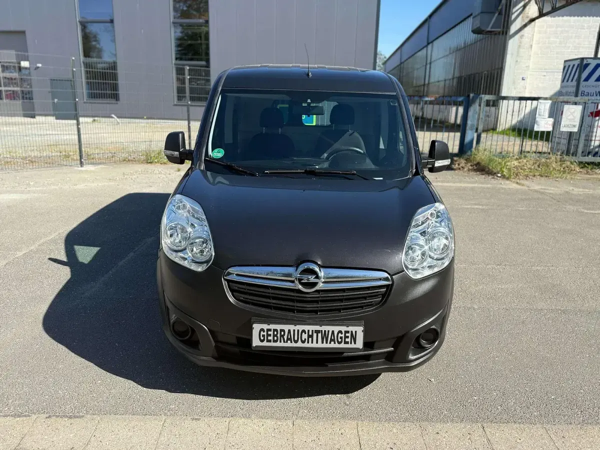 Occasion Opel Combo 95 ch (69 kW) 2017 Noir Monospace