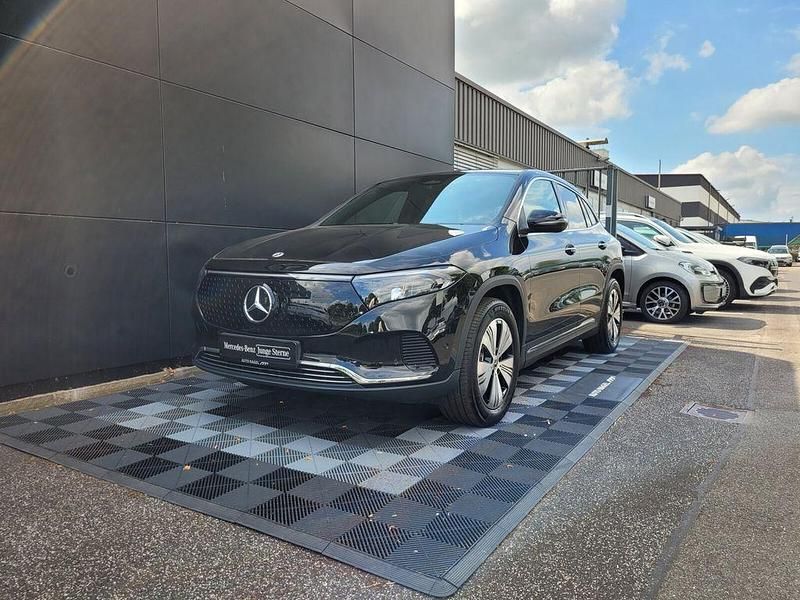 Gebraucht Mercedes EQA300 Advanced Plus 167 kW (228 PS) 2024 Schwarz SUV
