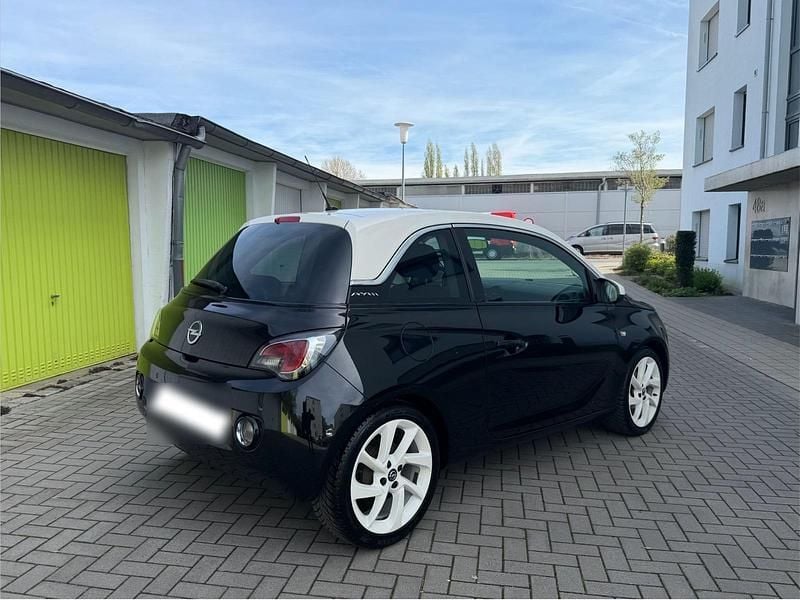 Usado Opel Adam 101 HP (74 kW) 2017 Preto Citadino
