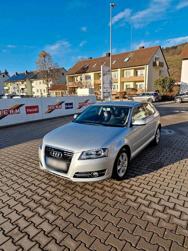 Gebraucht Audi A3 105 PS (77 kW) 2010 Grau Kleinwagen