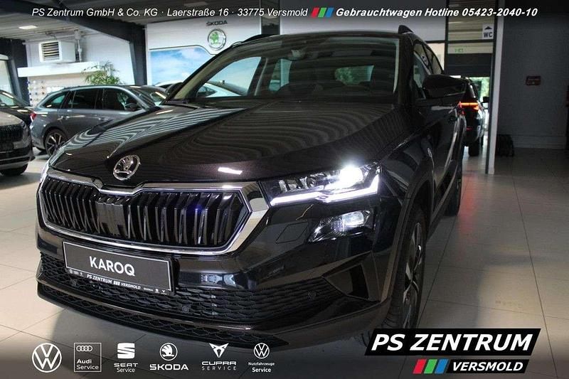 Blackmagic perleffekt Neu 2025 Skoda Karoq Tour SUV | 40.530 € (Etwas zu teuer) - Bild 1/4