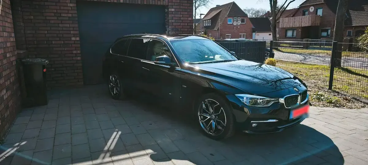Gebraucht BMW 325 Luxury Line 224 PS (164 kW) 2017 Schwarz Kombi