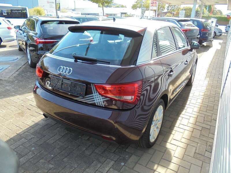 Gebraucht Audi A1 Sportback 86 PS (63 kW) 2014 Shirazrot metallic Kleinwagen