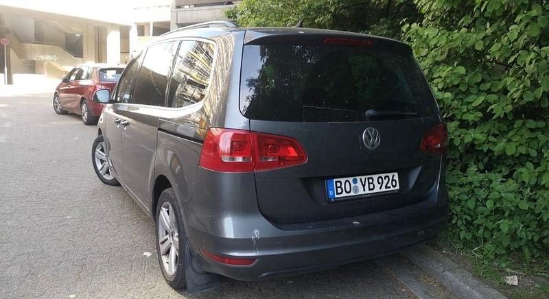 Gebraucht VW Sharan Trendline 150 PS (110 kW) 2012 Grau Van / Kleinbus