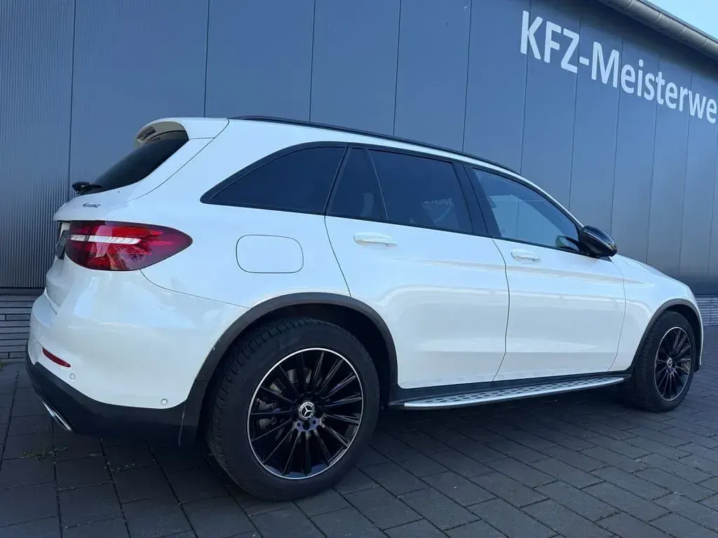 Gebraucht Mercedes GLC350 258 PS (189 kW) 2017 Weiß SUV