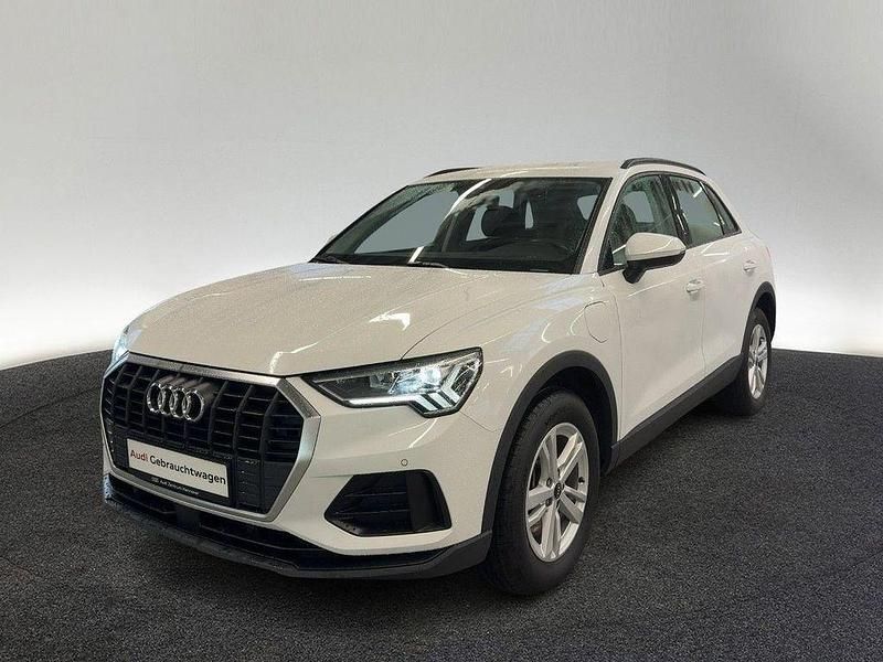 Gebraucht Audi Q3 Ambiente 245 PS (180 kW) 2022 Gletscherweiß metallic SUV