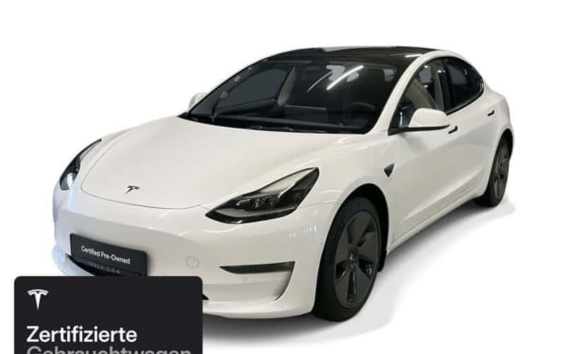 Weiß Gebraucht 2022 Tesla Model 3 Long Range RWD Limousine | 30.900 € (Teuer) - Bild 1/4