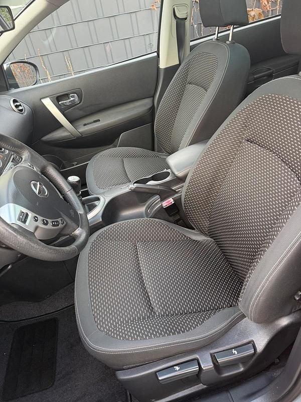 Gebraucht Nissan Qashqai +2 141 PS (103 kW) 2009 Silber SUV