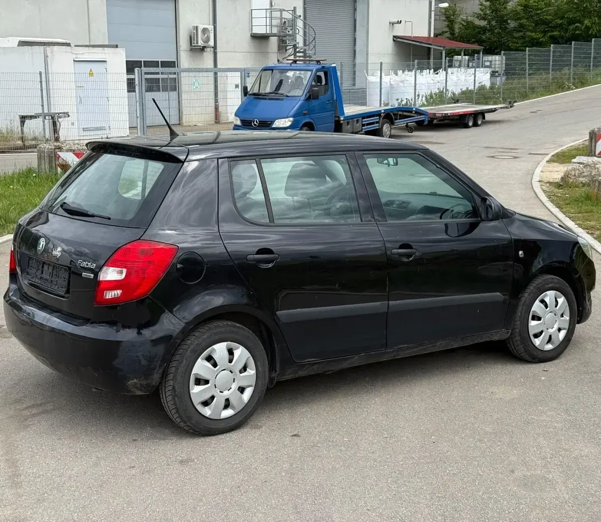 Używany Skoda Fabia 86 KM (63 kW) 2011 Czarny Sedan/Limuzyna
