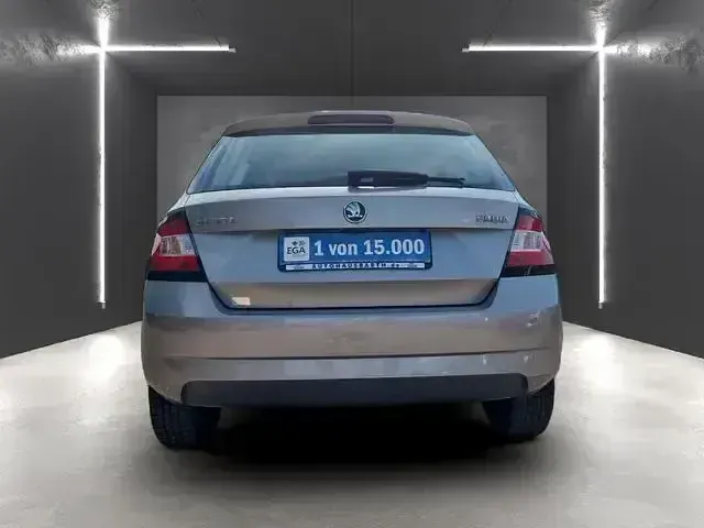 Gebraucht Skoda Fabia Cool Plus 75 PS (55 kW) 2017 Cappuccinobeige metallic (metallic) Limousine