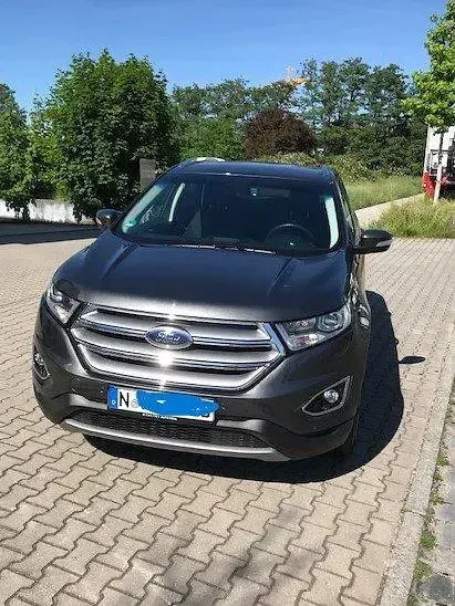 Gebraucht Ford Edge Titanium 209 PS (153 kW) 2017 Grau SUV