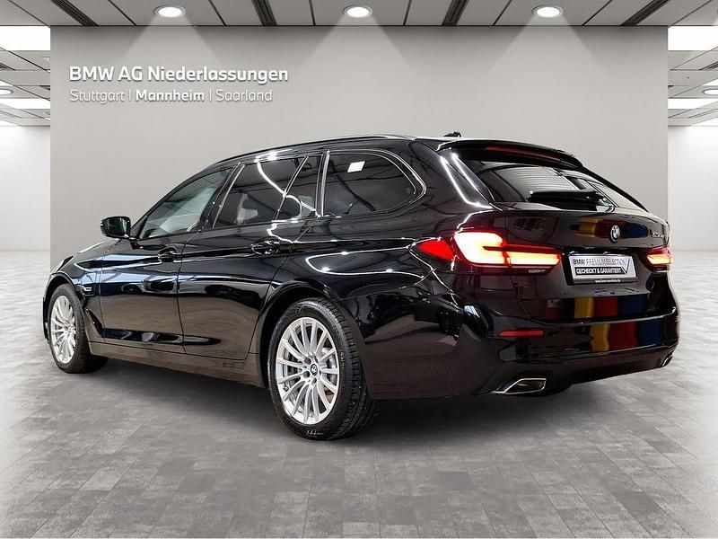 Gebraucht BMW 530e 184 PS (135 kW) 2022 Schwarz Kombi