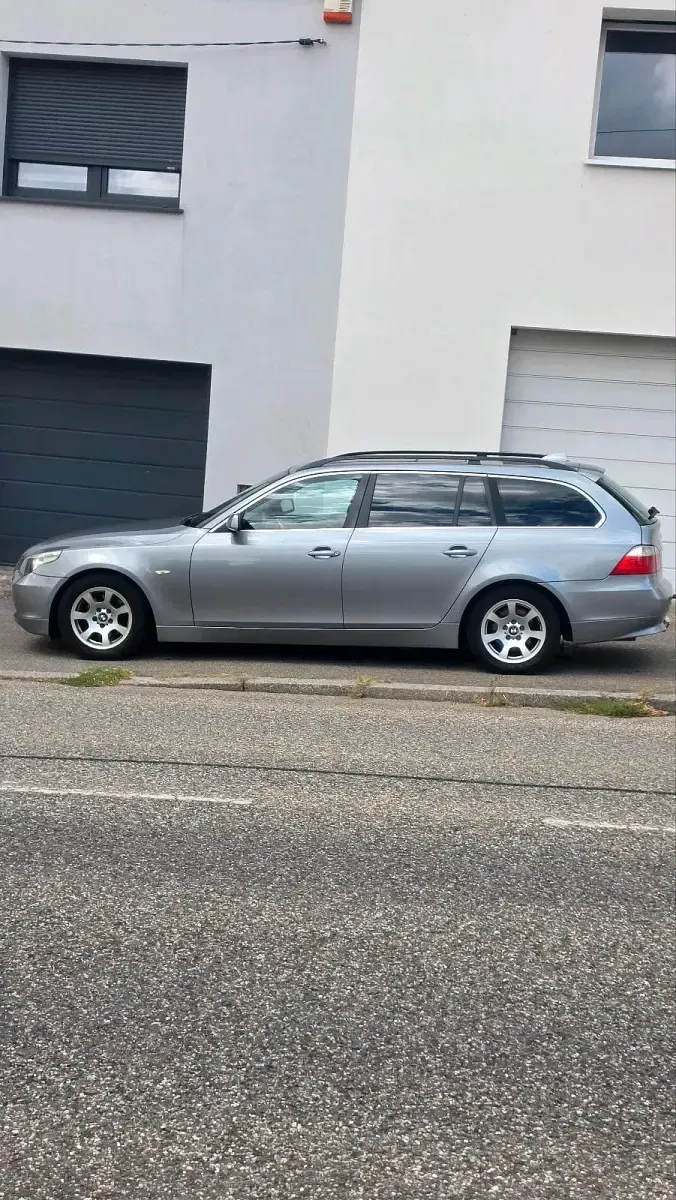 Gebraucht BMW 520 177 PS (130 kW) 2008 Grau Limousine