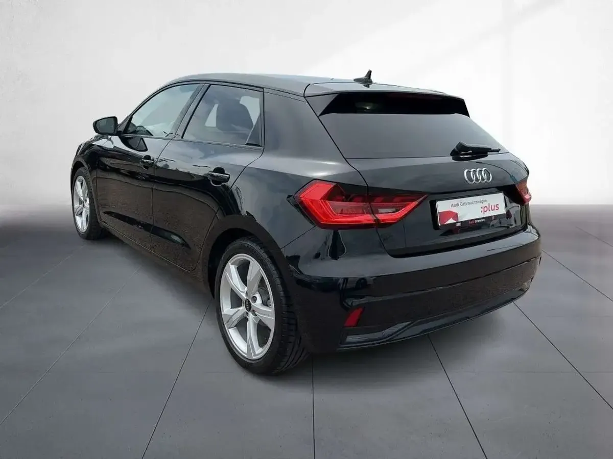 Gebraucht Audi A1 Advanced 150 PS (110 kW) 2022 Mythosschwarz metallic SUV