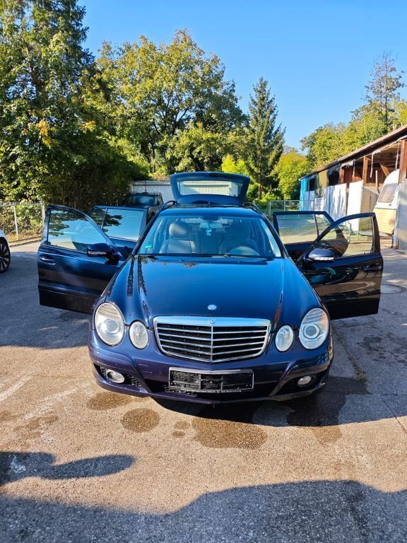 Blau Gebraucht 2007 Mercedes E220 Classic Kombi | 4.500 € (Fairer Preis) - Bild 1/4