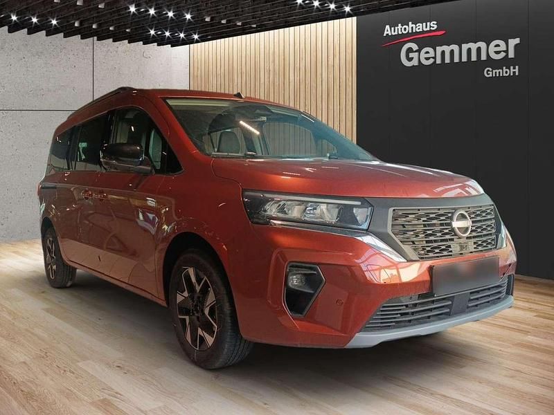 Neu Nissan Townstar Tekna 131 PS (96 kW) 2025 Terracotta brun Kombi