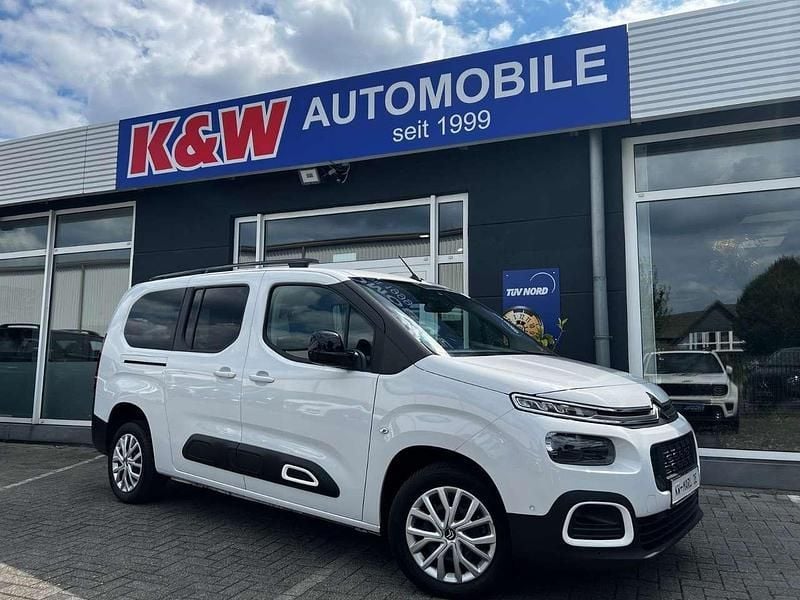 Weiß Gebraucht 2023 Citroën Berlingo Van / Kleinbus | 29.470 € (Fairer Preis) - Bild 1/4