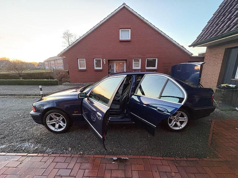 Gebraucht BMW 520 Basis 150 PS (110 kW) 1998 Blau Limousine