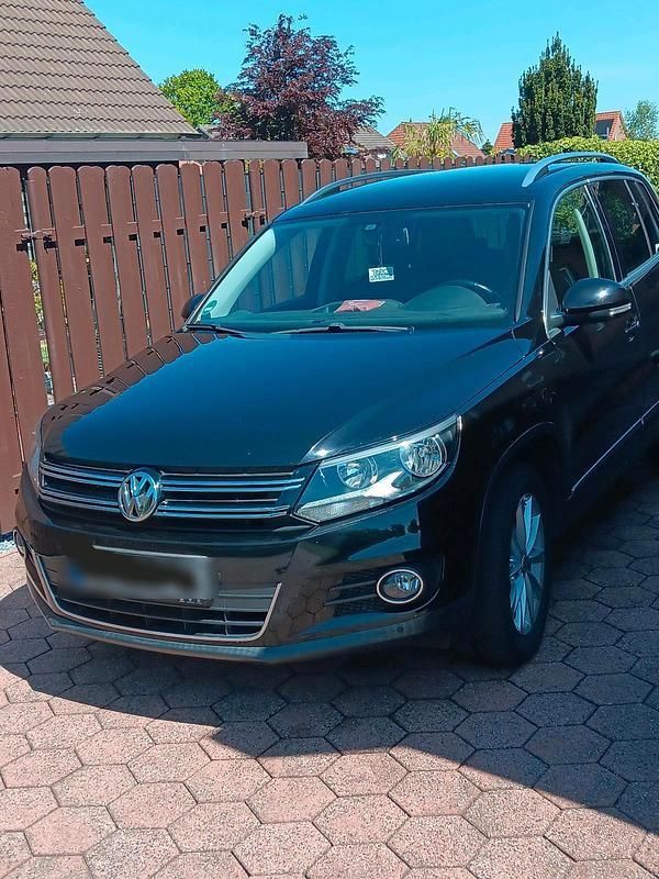 Schwarz Gebraucht 2013 VW Tiguan Sportline SUV | 12.499 € (Fairer Preis) - Bild 1/4