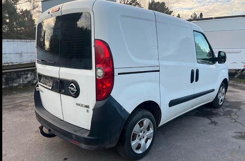 Gebraucht Opel Combo 90 PS (66 kW) 2013 Weiß Van / Kleinbus