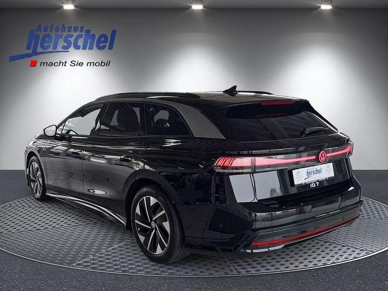 Neu VW ID.7 Pro 210 kW (286 PS) 2026 Schwarz Kombi