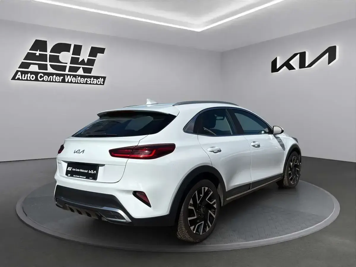 Gebraucht Kia XCeed Spirit 159 PS (116 kW) 2023 Weiß SUV
