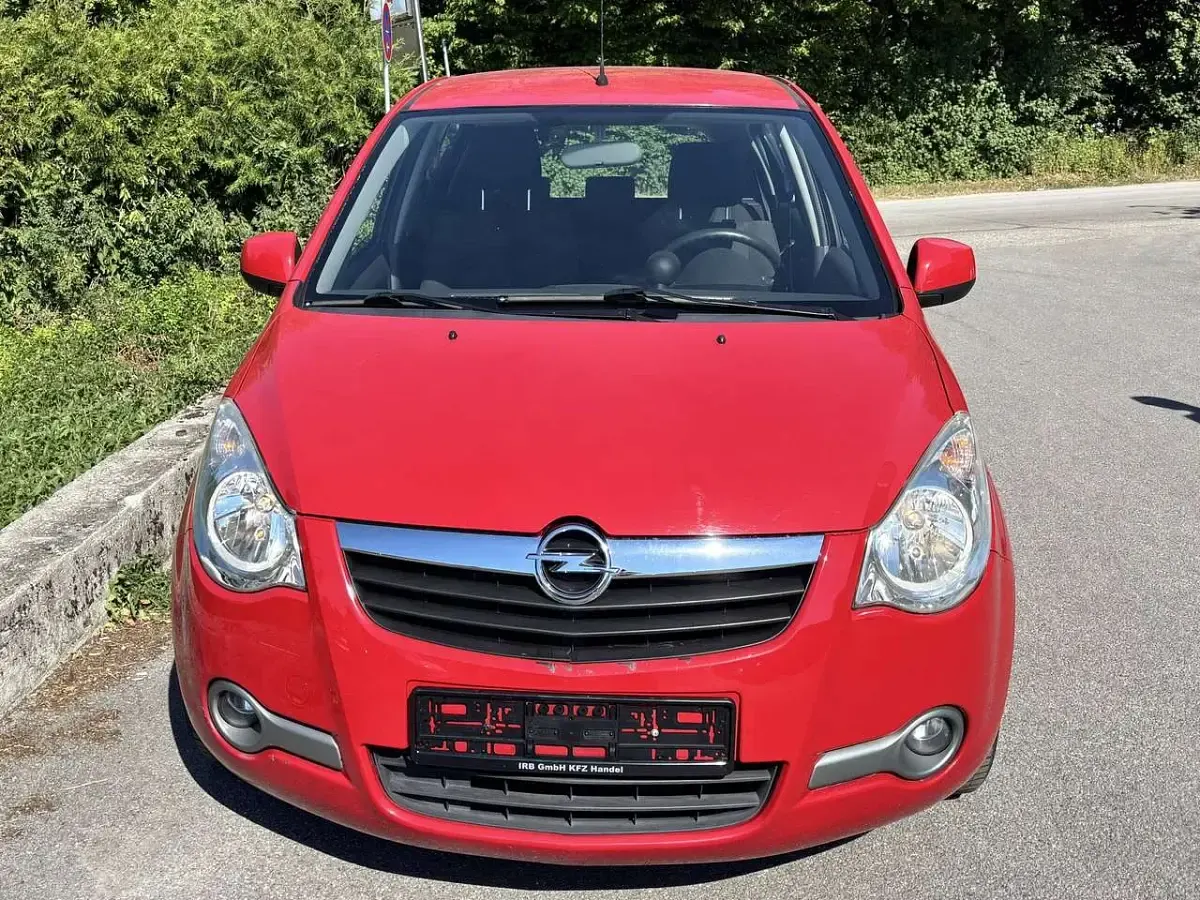 Gebraucht Opel Agila Edition 86 PS (63 kW) 2008 H:glutrot/f:tomatenrot Kleinwagen