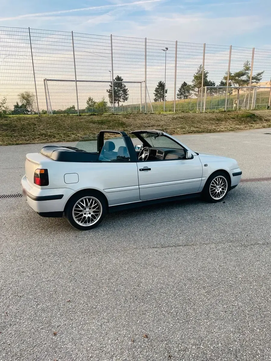 Gebraucht VW Golf 101 PS (74 kW) 2000 Silber Cabrio