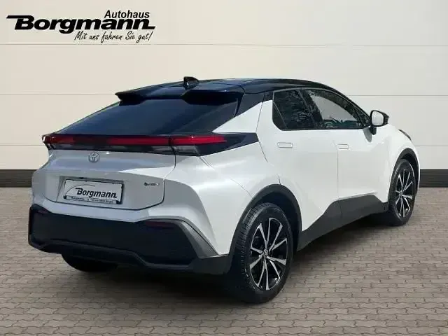 Gebraucht Toyota C-HR 140 PS (102 kW) 2024 089)/ black (202) (weiss SUV