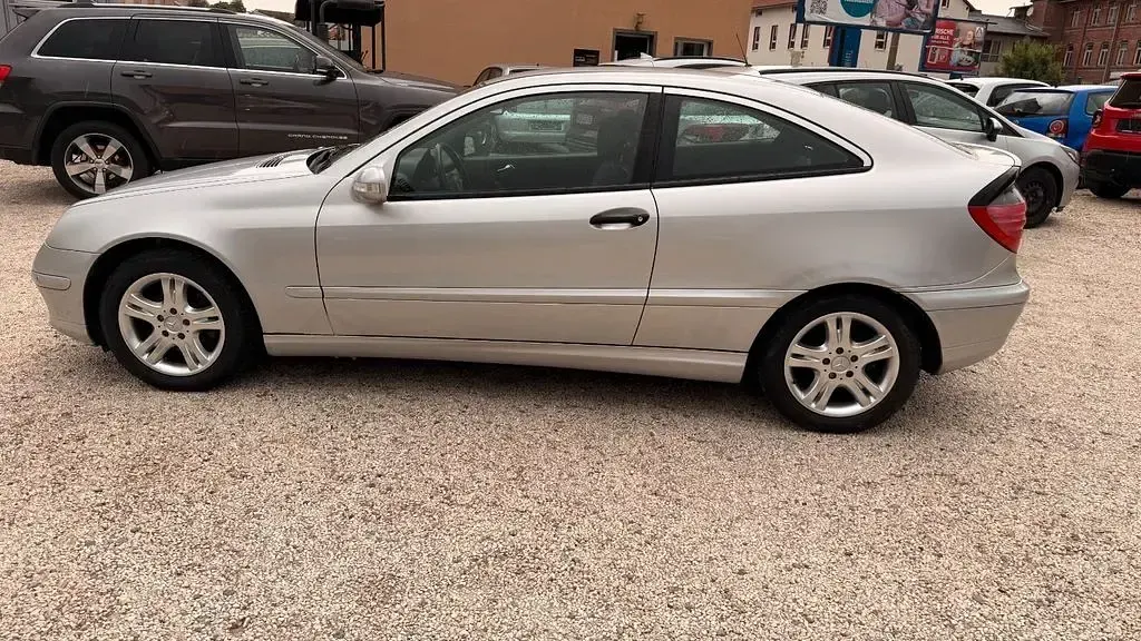 Gebraucht Mercedes C200 163 PS (119 kW) 2002 Silber