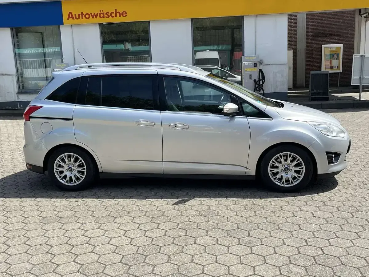 Gebraucht Ford Grand C-Max Titanium 150 PS (110 kW) 2011 Polarsilber metallic Van / Kleinbus
