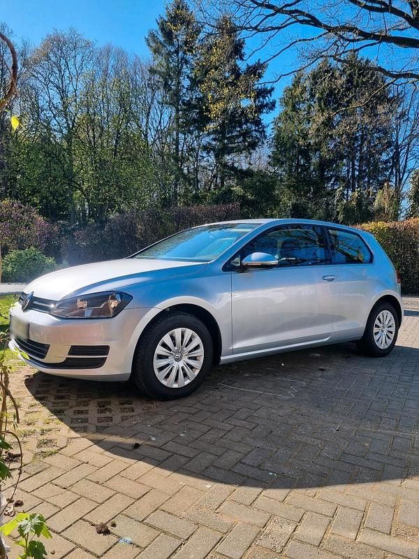 Gebraucht VW Golf VII 85 PS (62 kW) 2015 Silber Limousine