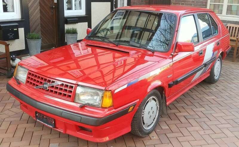 Rot Gebraucht 1988 Volvo 360 Limousine | 8.190 € - Bild 1/4