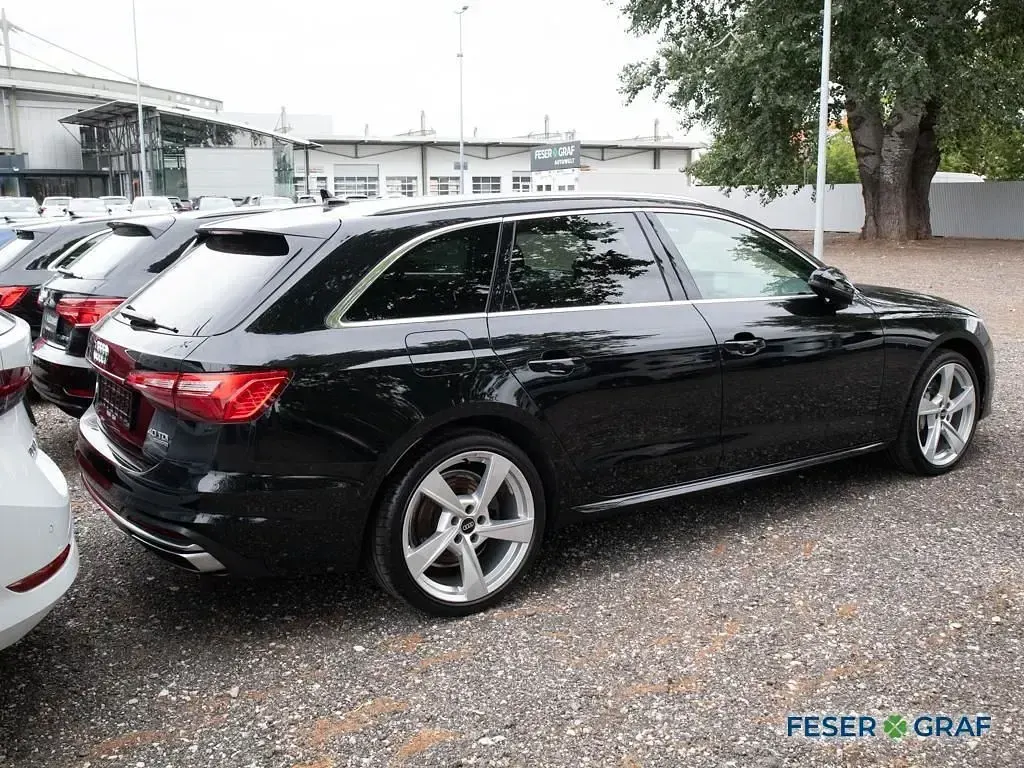 Gebraucht Audi A4 Advanced 204 PS (150 kW) 2023 Schwarz Kombi