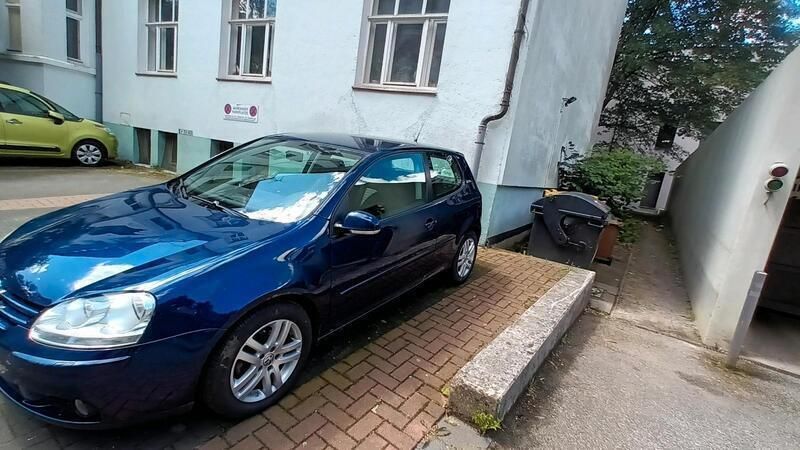 Blau Gebraucht 2006 VW Golf V Goal Coupé | 1.500 € (Superpreis) - Bild 1/4