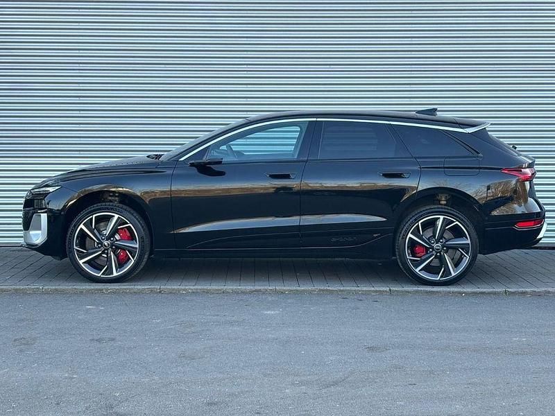 Gebraucht Audi e-tron Exclusive 369 kW (503 PS) 2024 Mythosschwarz metallic SUV