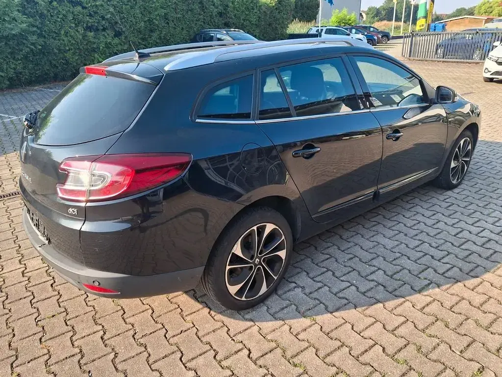 Gebraucht Renault Mégane III Bose Edition 131 PS (96 kW) 2014 Schwarz Limousine