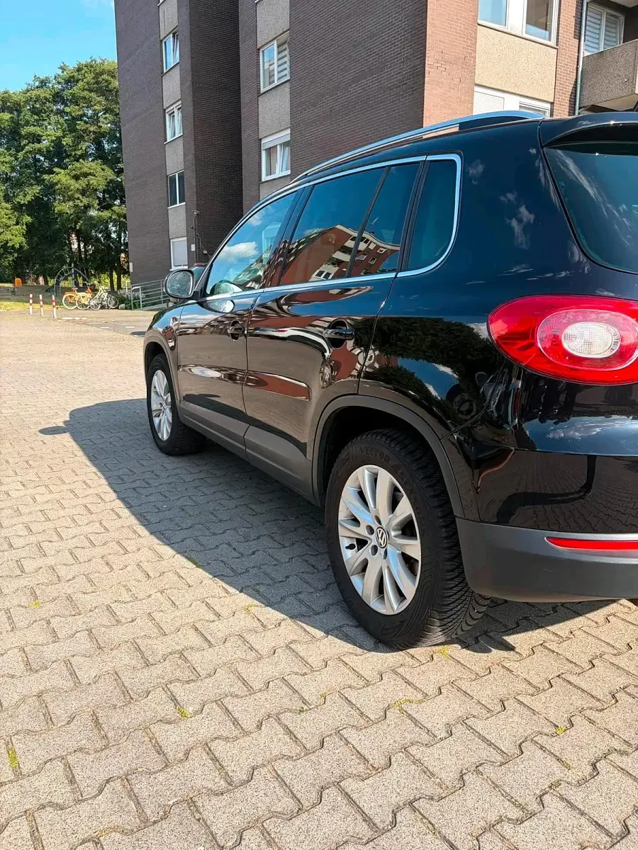 Gebraucht VW Tiguan 140 PS (102 kW) 2009 Schwarz SUV