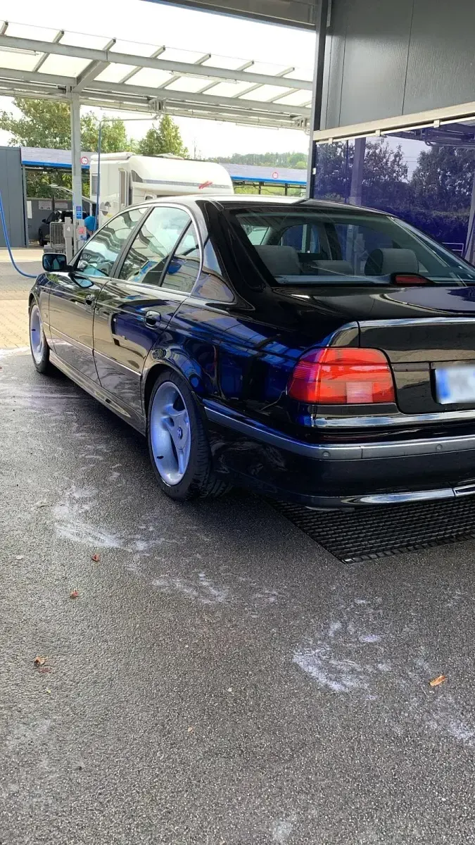 Gebraucht BMW 523 170 PS (125 kW) 1997 Schwarz Limousine