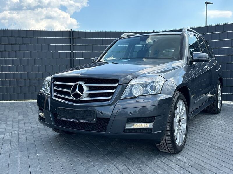 Grau Gebraucht 2011 Mercedes GLK350 Sport SUV | 12.990 € (Guter Preis) - Bild 1/4