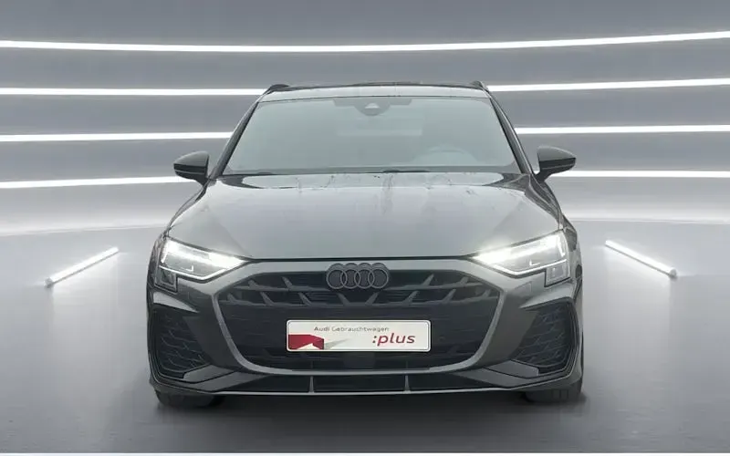 Gebraucht Audi A3 S-Line 150 PS (110 kW) 2025 Grau Limousine