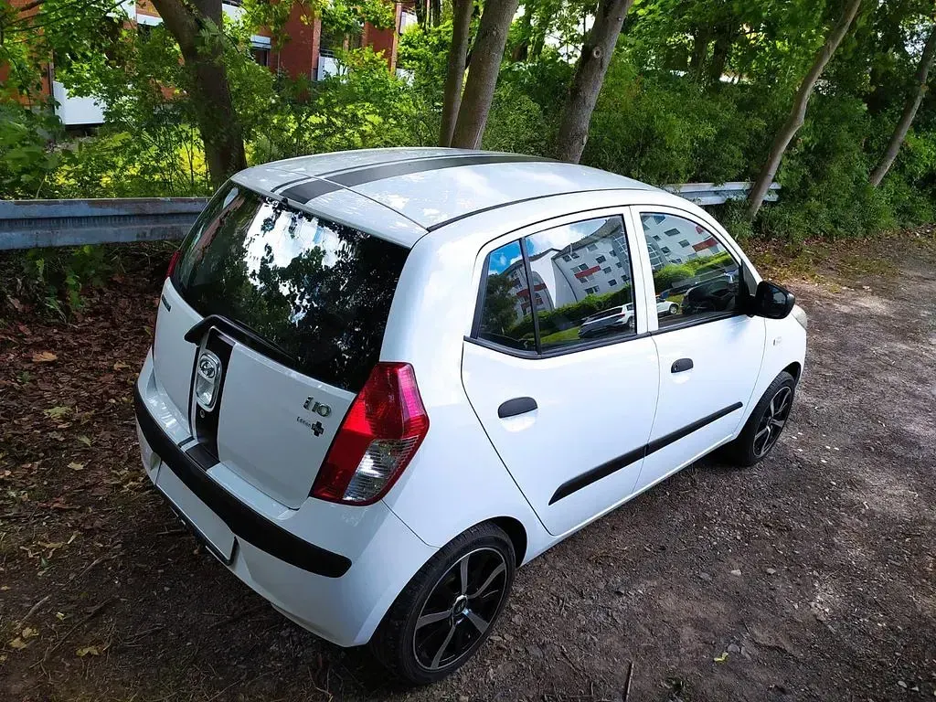 Gebraucht Hyundai i10 67 PS (49 kW) 2009 Weiß Kleinwagen