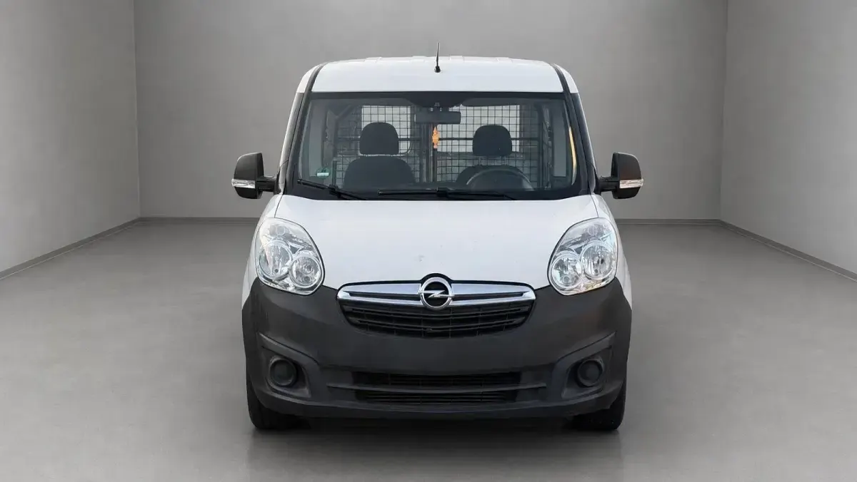 Gebraucht Opel Combo 95 PS (69 kW) 2018 Weiß Van / Kleinbus